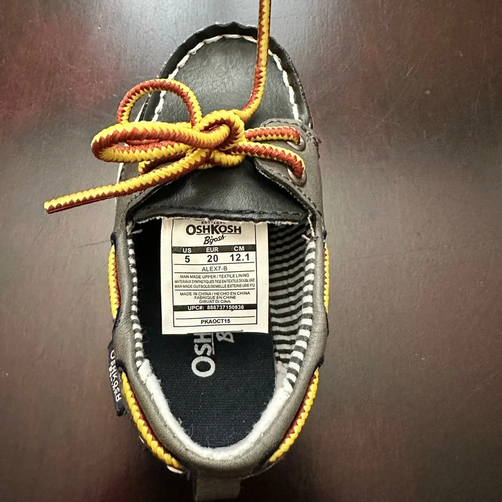 OshKosh Toddler Boat Shoes
